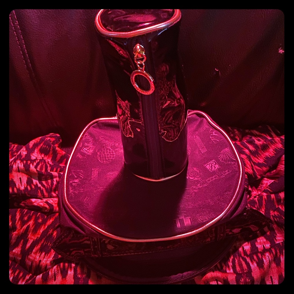 Estée Lauder new mini purse with a make up bag